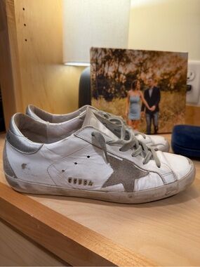 Women’s authentic Golden Goose -  White Leather Low-Top Sneakers with Grey Star